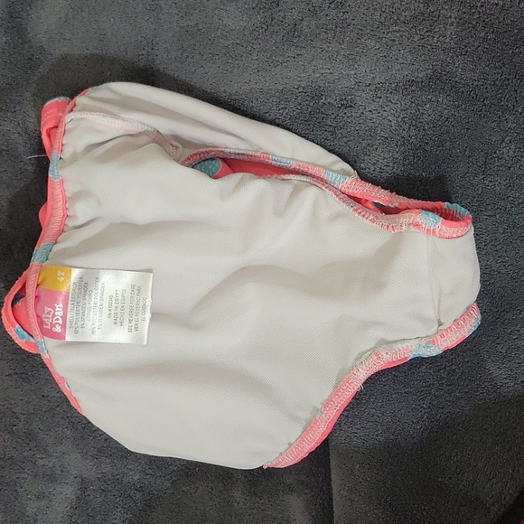 🌸4T bathing suit set - Picture 8 of 9